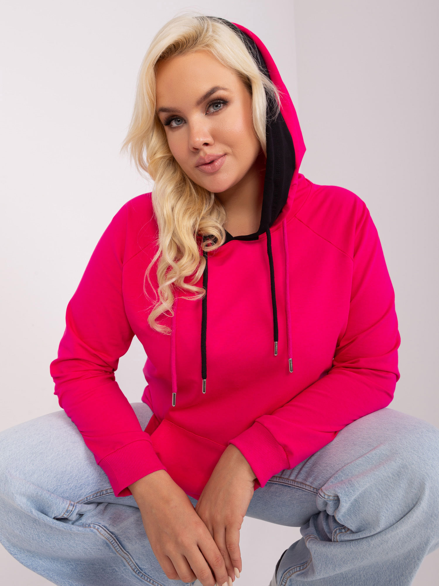 Fuksjowa bluza plus size basic z kieszenią