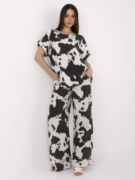 Czarno-biały komplet oversize z krowim nadrukiem