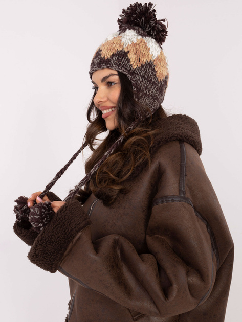 Hurt Brązowa damska czapka uszatka w romby