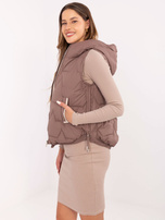 Brązowa puchowa kamizelka z kieszeniami