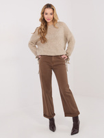 Ciemnobeżowy sweter w jednolitym kolorze 