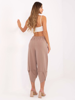 Ciemnobeżowe dresowe spodnie bez zapięcia