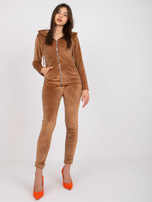 Jasnobrązowy komplet welurowy damski Ilaria 