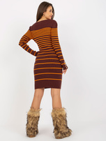 Hurt Ciemnobrązowa prążkowana sukienka dopasowana w paski 