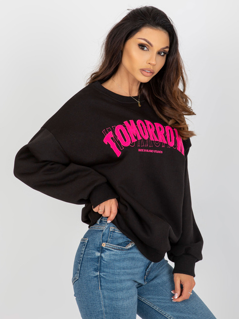 Hurt Czarna dresowa bluza bez kaptura z naszywką