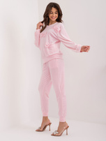 Hurtownia Jasnoróżowy damski komplet welurowy z bluzą