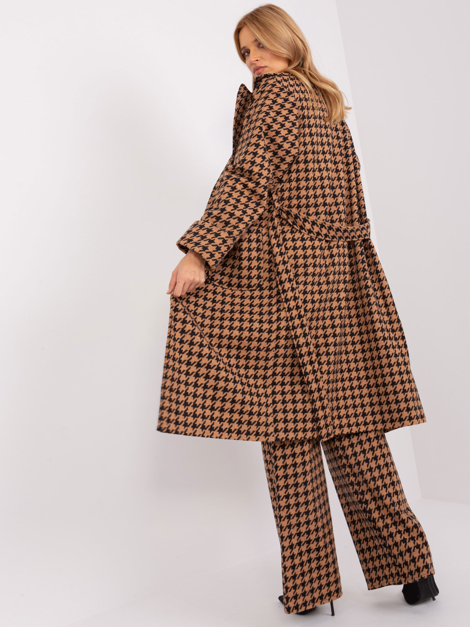 Hurt camel-black long coat with belt.