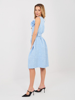 Pastelowa niebieska rozkloszowana sukienka z broszką RUE PARIS