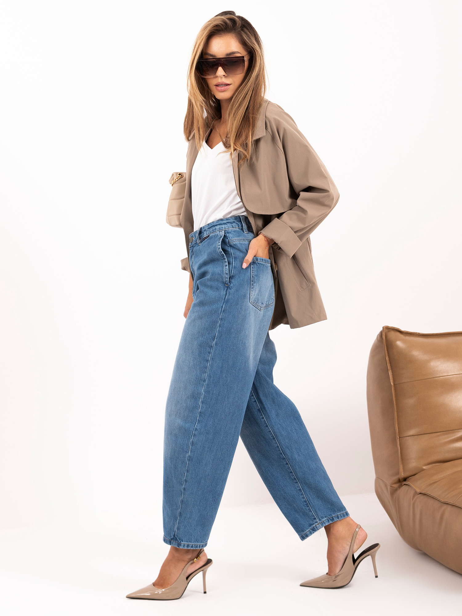 Light blue women's 7/8 leg jeans SUBLEVEL.