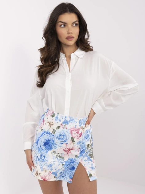 Niebiesko-ecru krótkie spódnico-spodenki w kwiaty