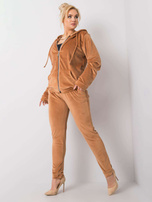 Kamelový sametový komplet plus size Michell
