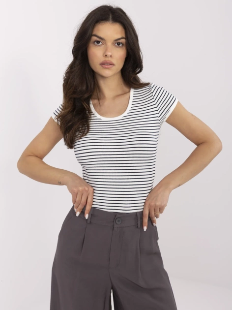 Ecru dopasowana bluzka z bawełny