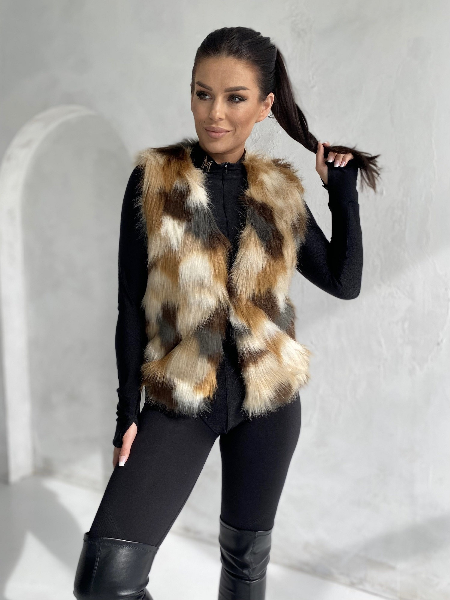 Dillie Beige Faux Fur Vest