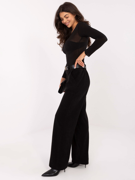 Czarne sztruksowe spodnie z szeroką nogawką