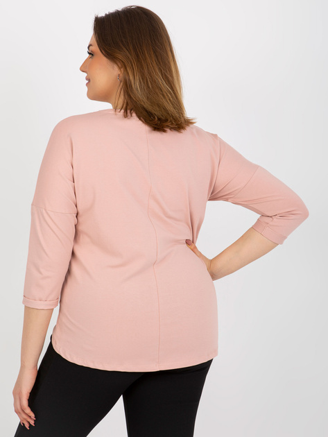 Hurt Jasnoróżowa bluzka plus size z nadrukiem i napisem
