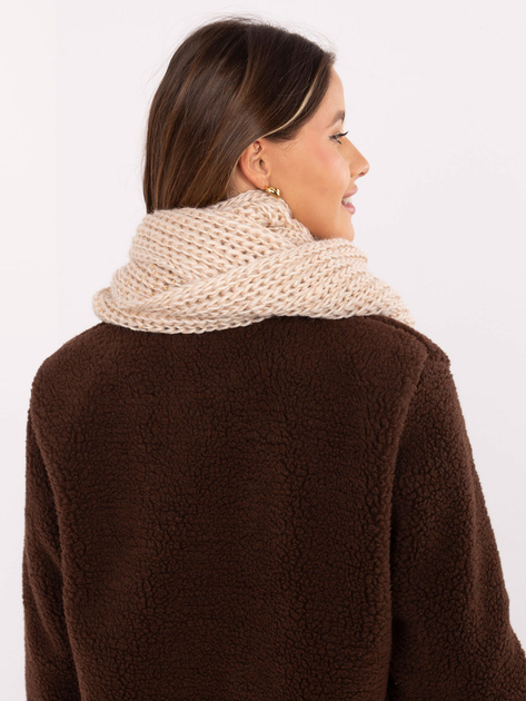 Beżowy ciepły komin z nadrukiem