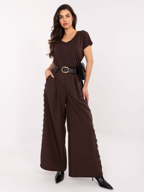 Czekoladowy t-shirt z dekoltem V BASIC FEEL GOOD