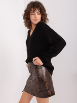 Hurt Czarny damski sweter klasyczny z dekoltem V