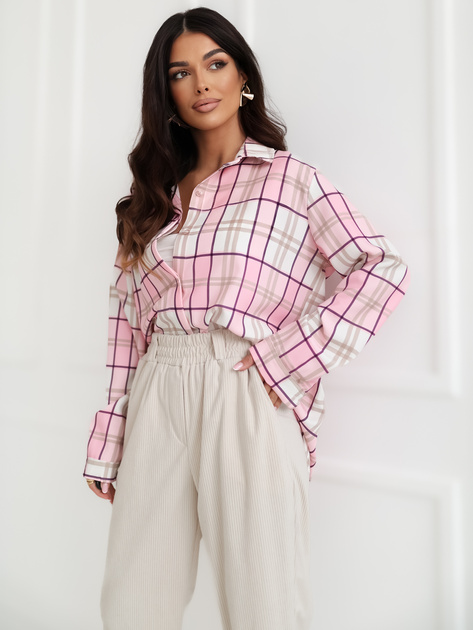 Jasnoróżowa rozpinana koszula z kołnierzykiem