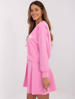 Hurt Różowy dwuczęściowy komplet z plisowaną spódnicą