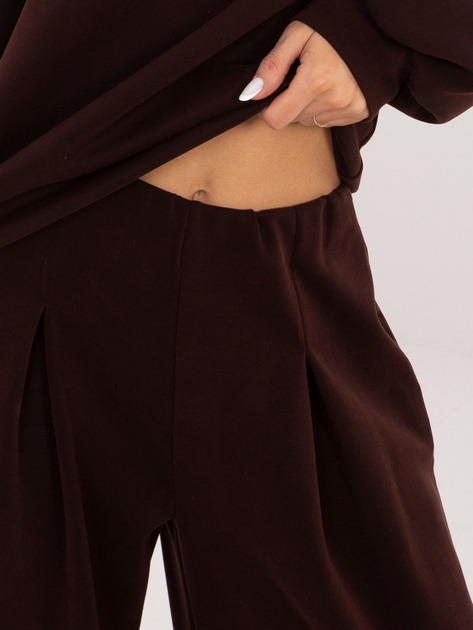 Ciemnobrązowe dresowe spodnie z zakładkami