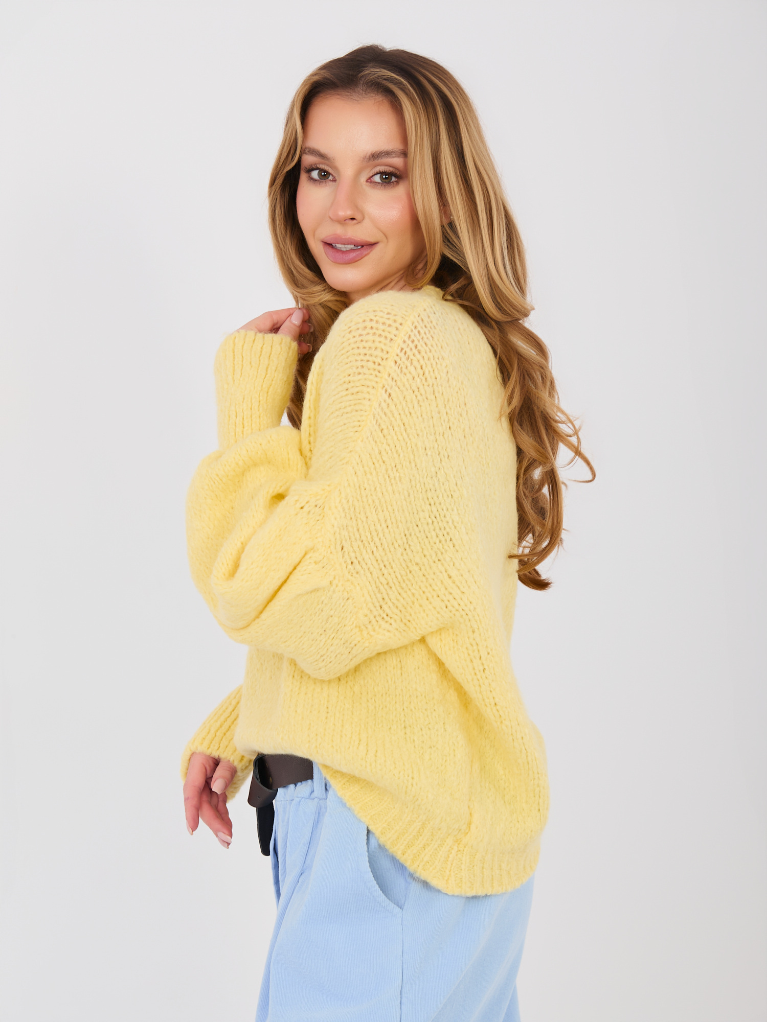 Sweter jasny żółty