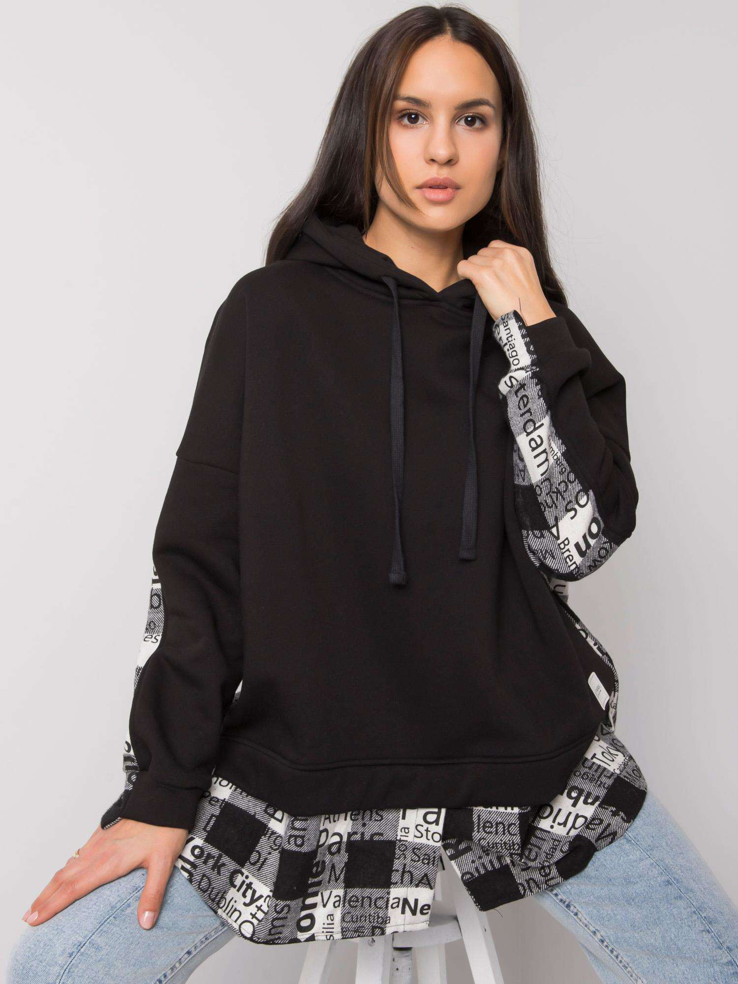 Schwarz-weiße Damenhoodie mit Kapuze Freyah RUE PARIS.