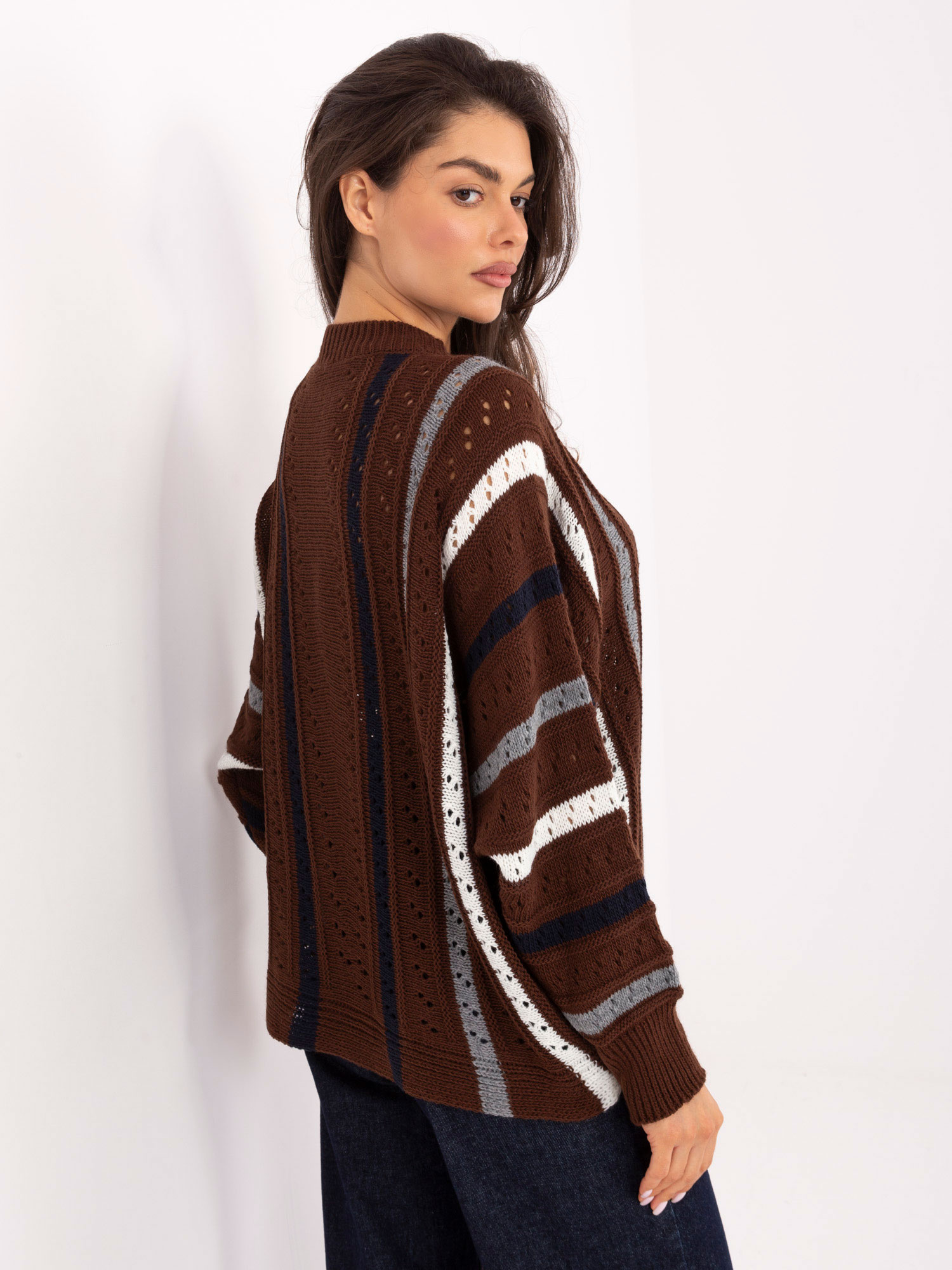 Sweter brązowy