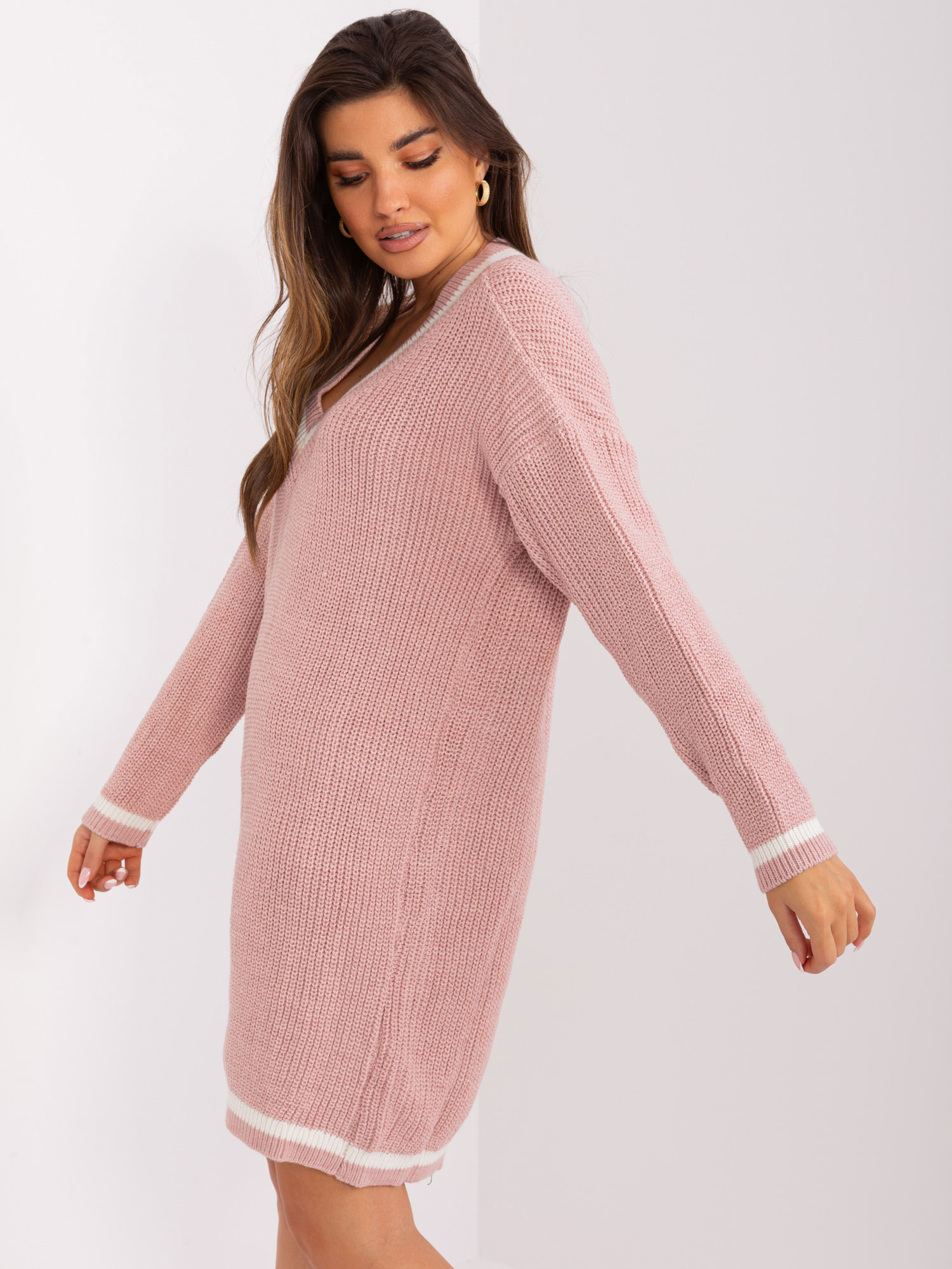 Wholesale light pink loose knit dress.