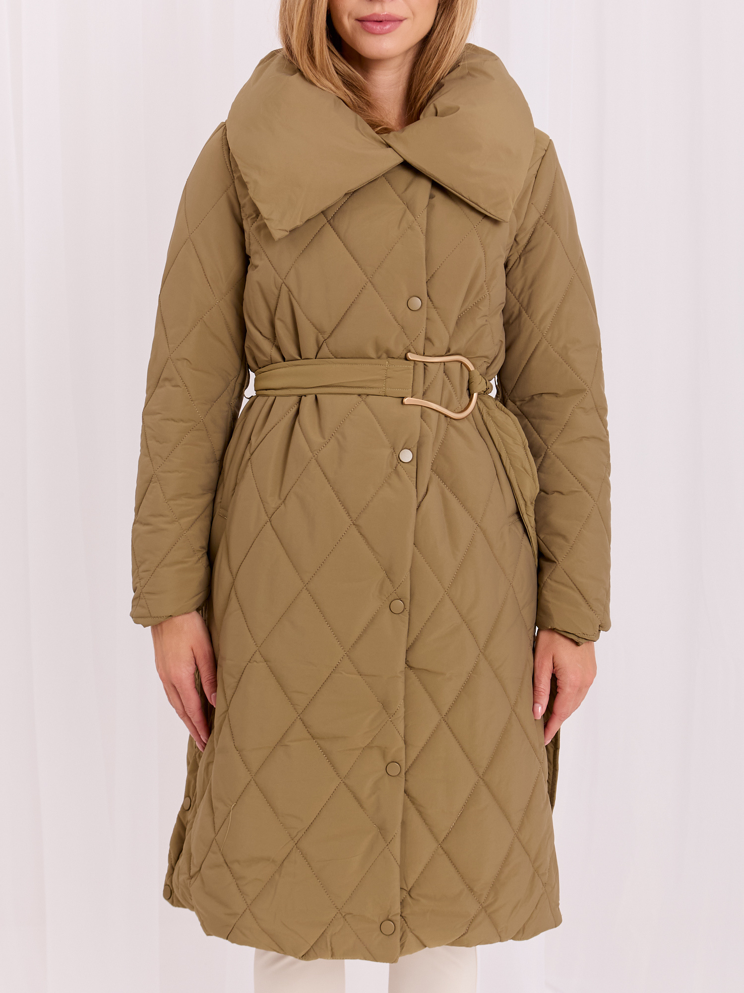 Großhandel Khaki lange Winterjacke mit Steppung.