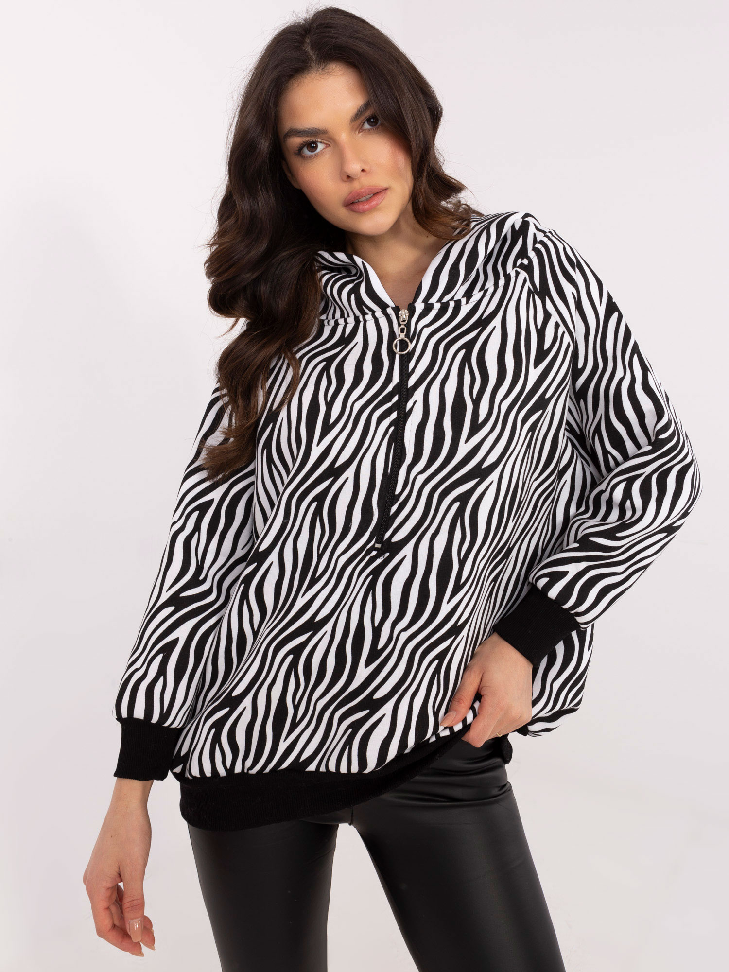 Bluza biało-czarny