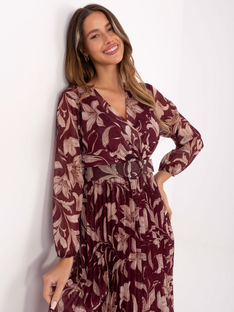 Burgundowa rozkloszowana sukienka z paskiem
