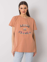 Camelowy t-shirt z napisem Elani
