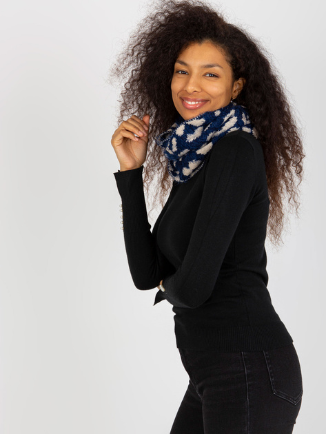 Hurt Ciemnoniebiesko-jasnobeżowy zimowy komin we wzory