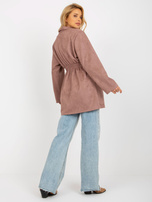 Hurt Brudnoróżowy płaszcz o kroju marynarki z gumką w pasie