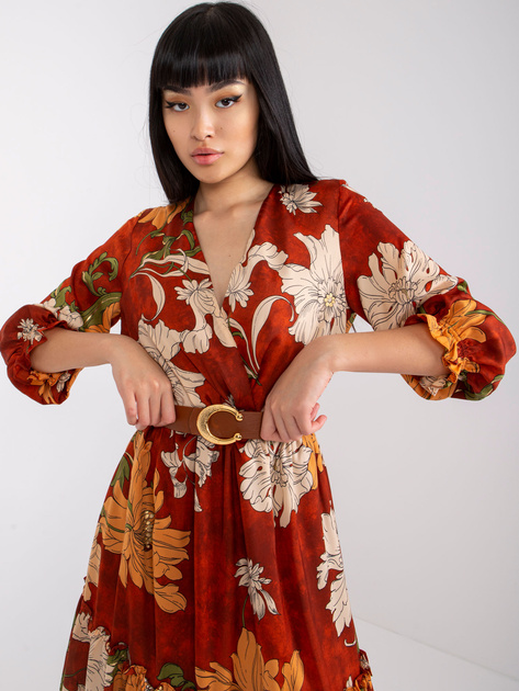 Jasnobrązowa sukienka z paskiem Pensacola