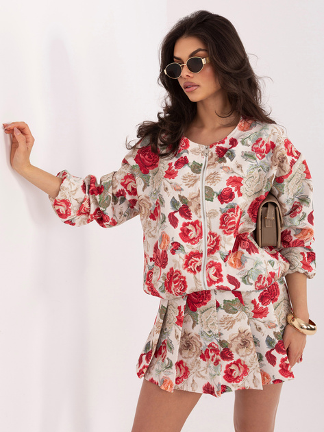 Czerwona damska kurtka typu balloon