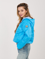 Niebieska kurtka z kwiatowym pikowaniem RUE PARIS 