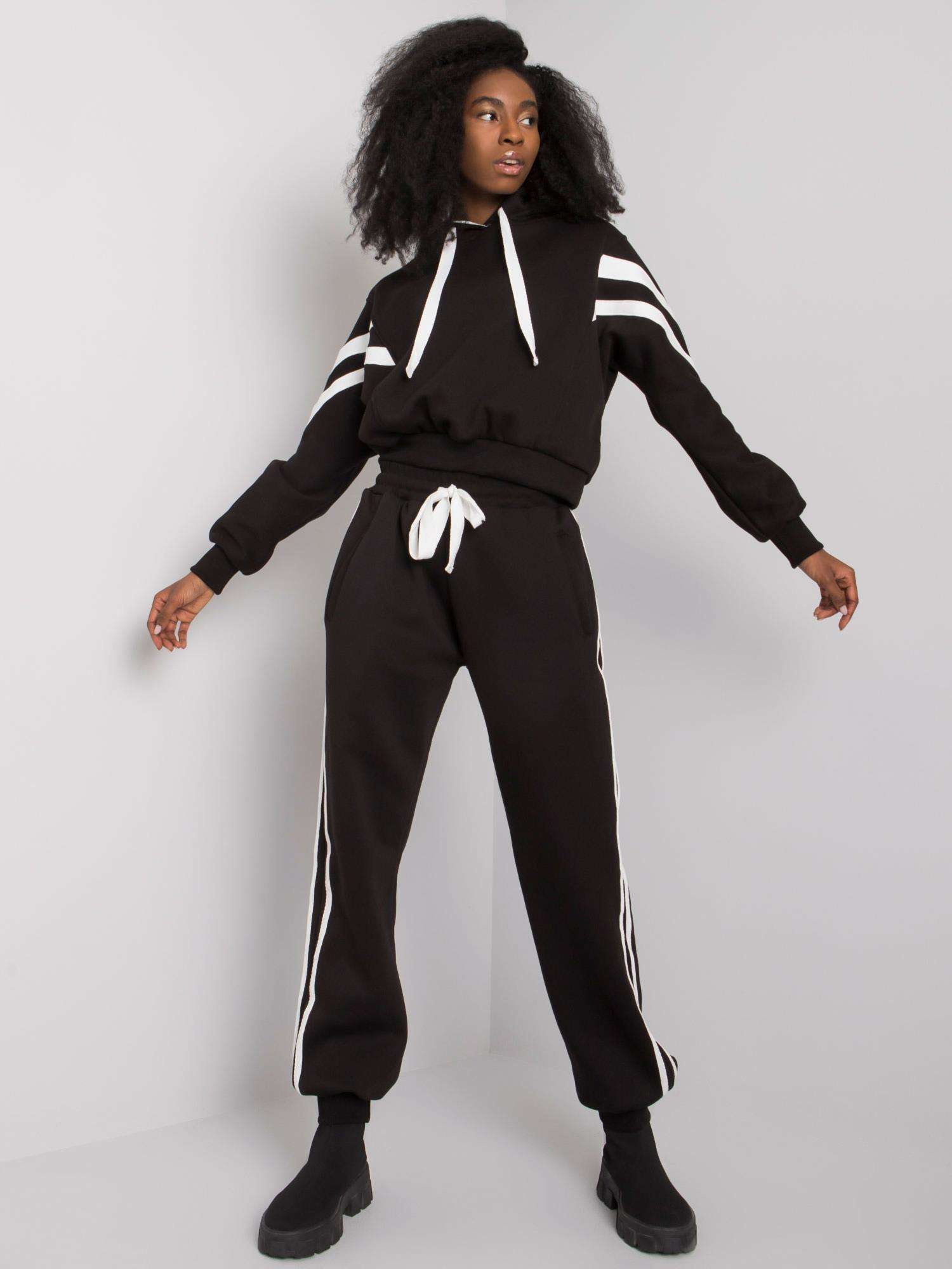 Black casual set with Stacy stripes 