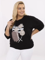 Czarna bluzka plus size z wyhaftowanymi kwiatami
