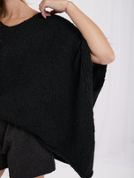 Czarny damski sweter oversize z domieszką wełny