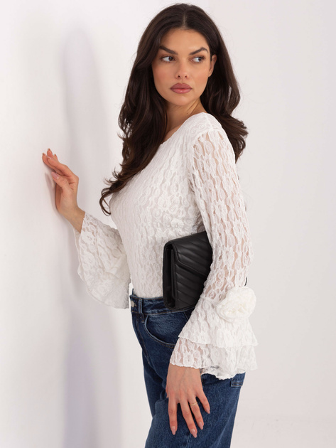 Ecru koronkowa bluzka z rozkloszowanymi rękawami