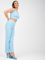 Niebieski dwuczęściowy komplet casualowy w szeroki prążek 