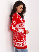 Czerwony długi sweter w renifery 