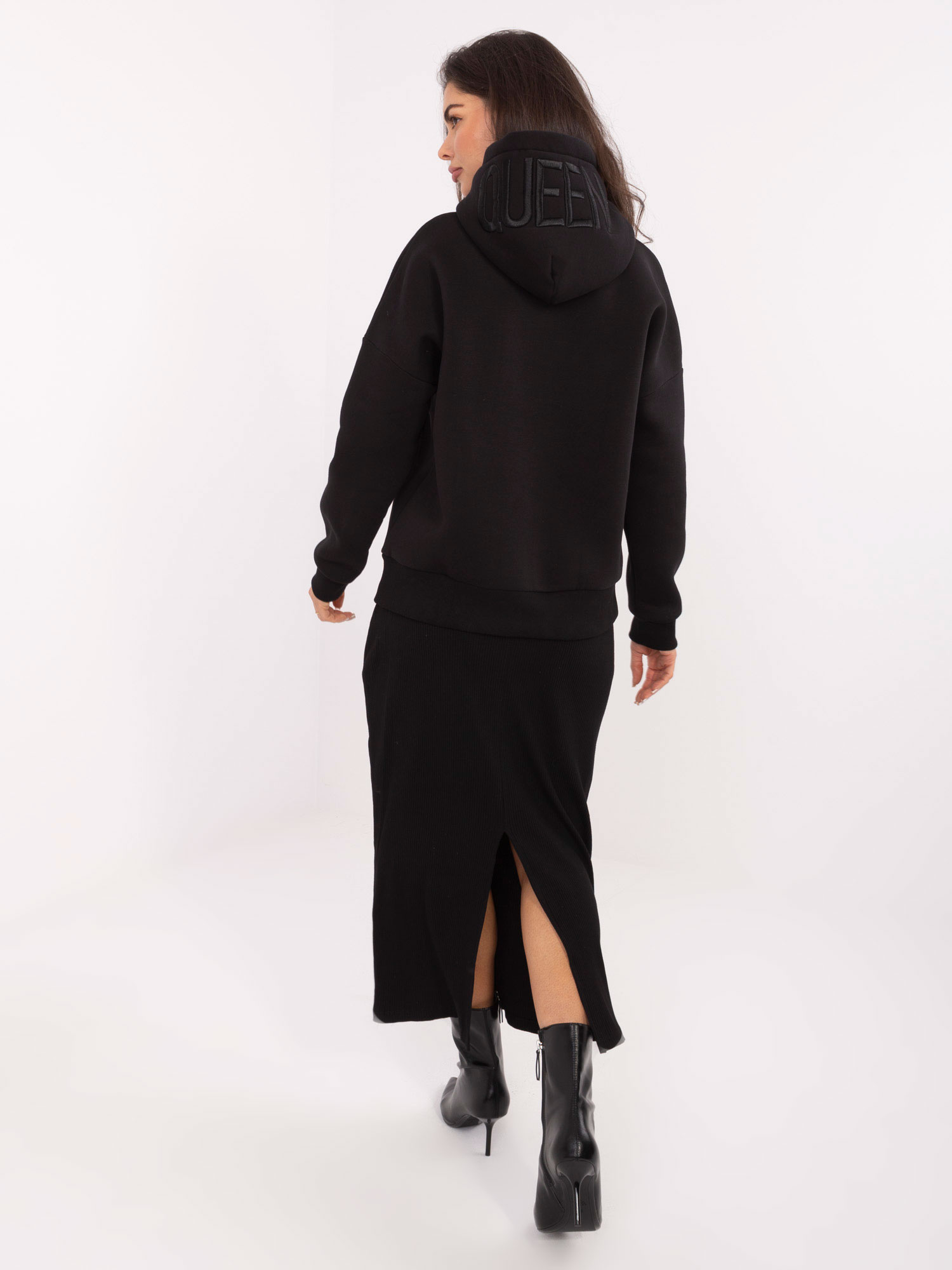 Černá oversize mikina s fleece podšívkou.