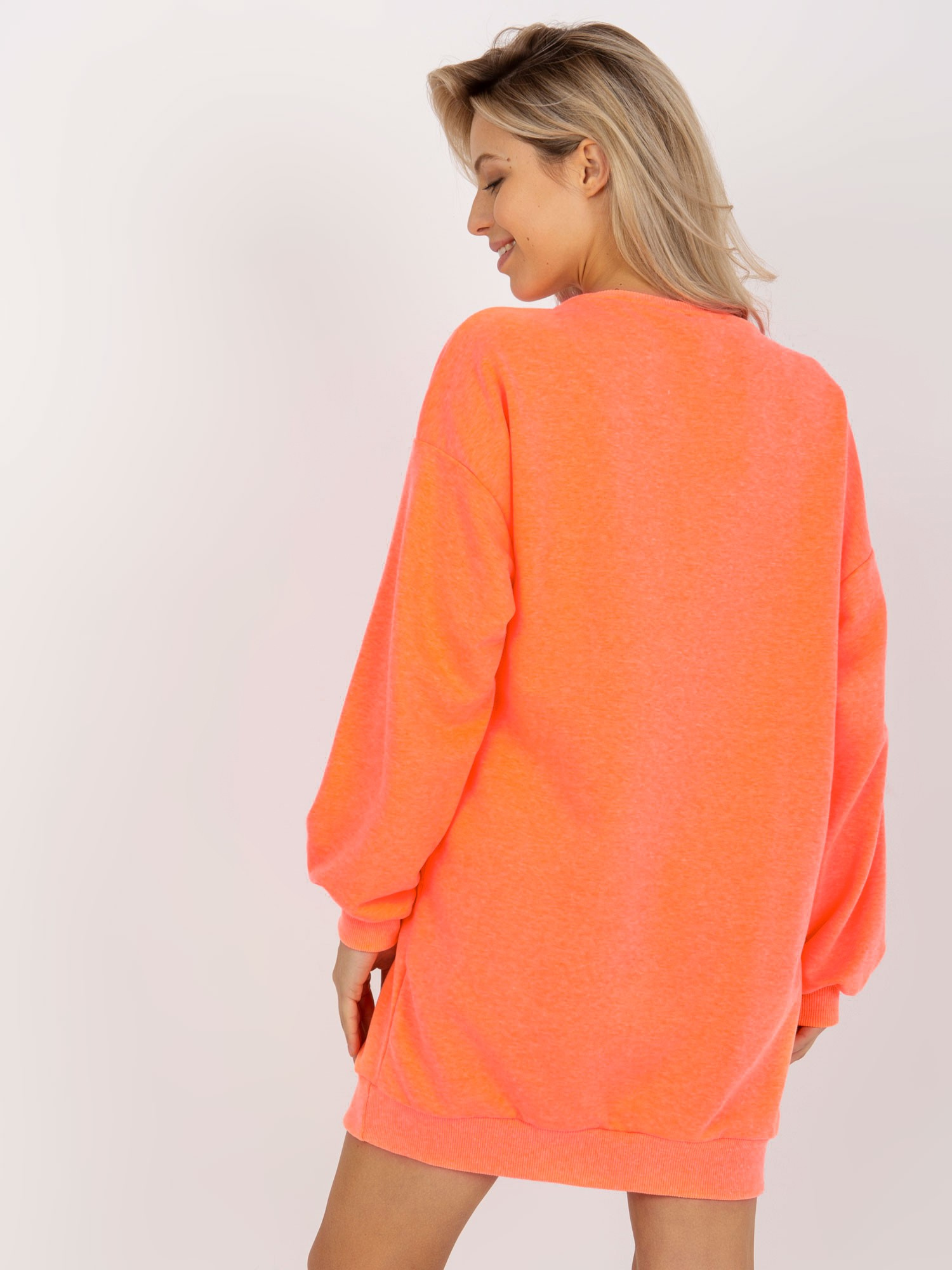 Fluo pomarańczowa długa bluza oversize z nadrukiem