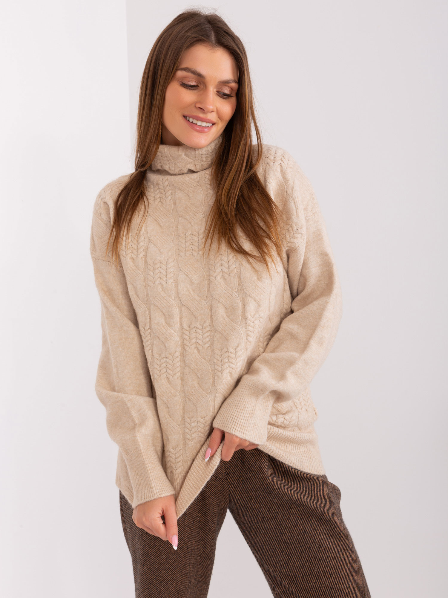 Sweter beżowy