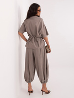 Ciemnobeżowe spodnie parachute z sztruksu