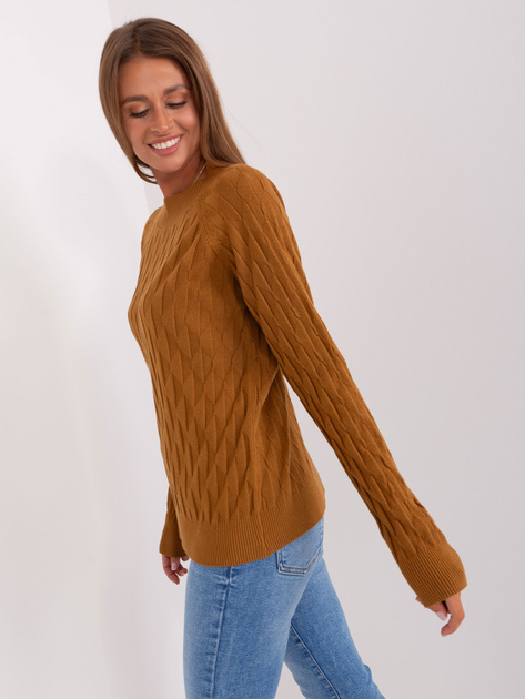 Hurt Jasnobrązowy damski sweter klasyczny we wzory