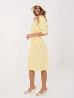 Jasnożółta koszulowa sukienka na lato